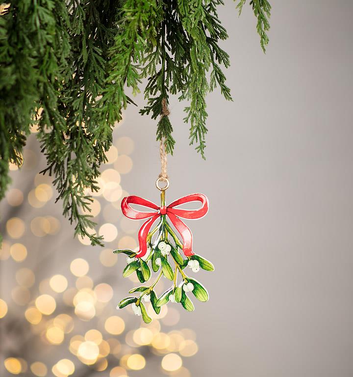 Double-Sided Ornament-Mistletoe & Bow